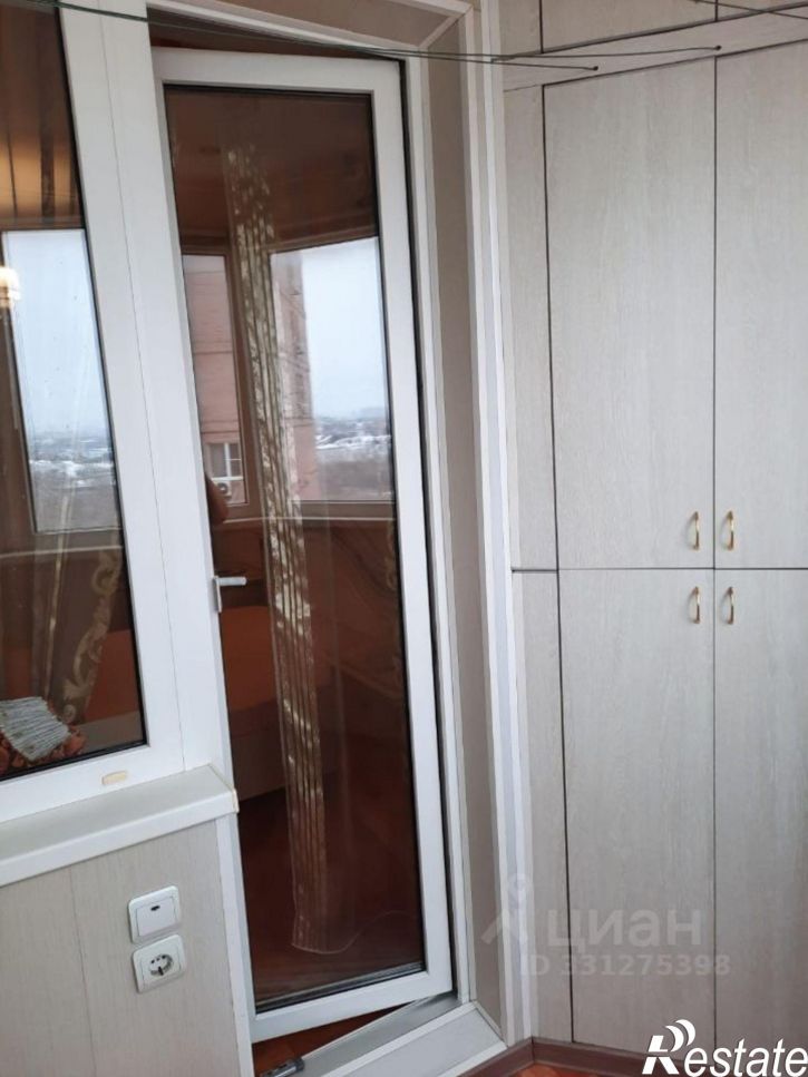 3-комн квартира б-р Комарова, 14,  д. 14