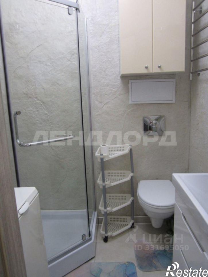 2-комн квартира ул 8-я линия, 3,  д. 3