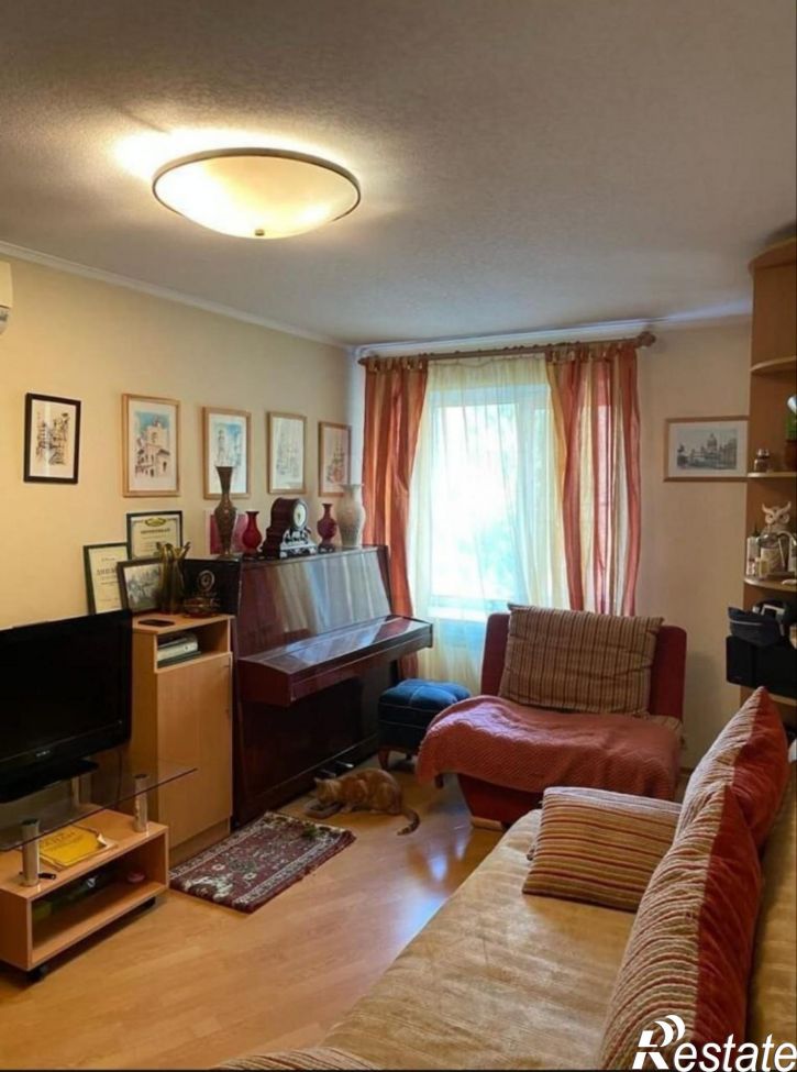 3-комн квартира Журавлева пер., 102