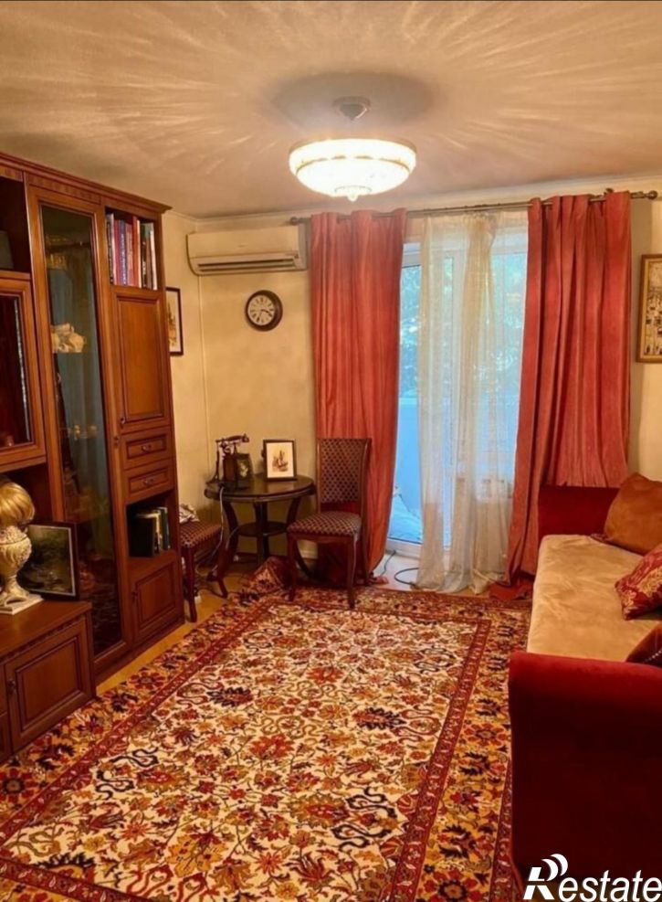 3-комн квартира Журавлева пер., 102