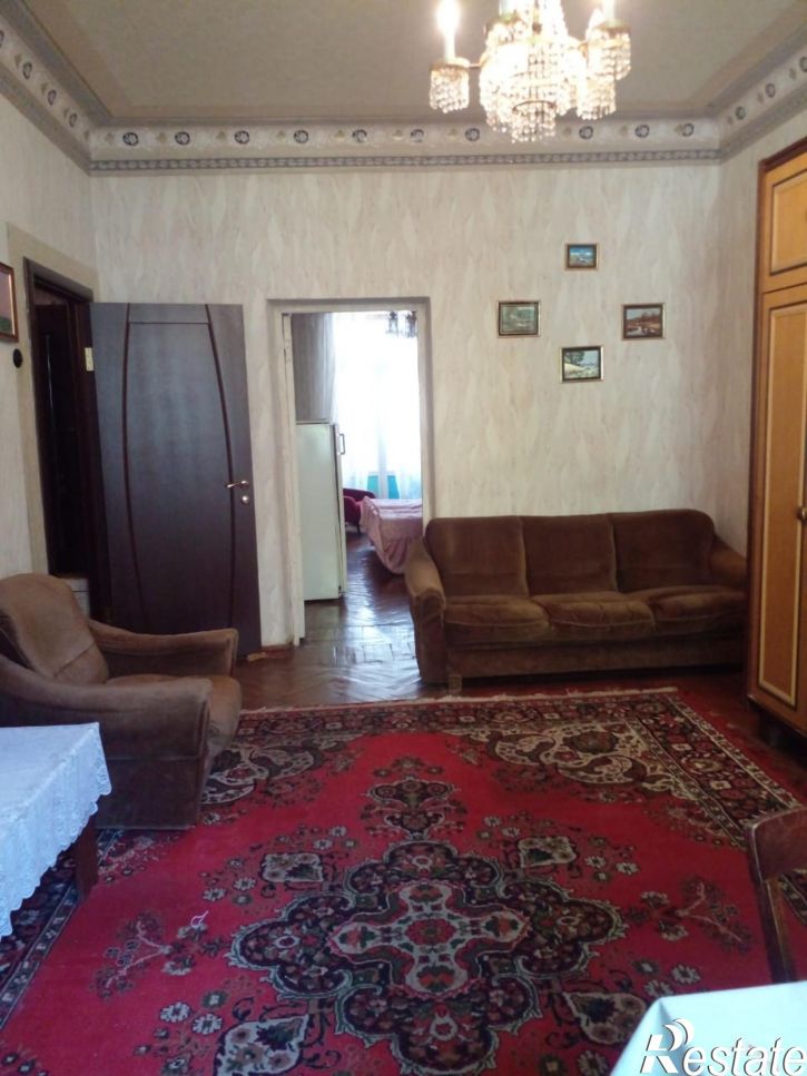 3-комн квартира 20-я линия ул., 60