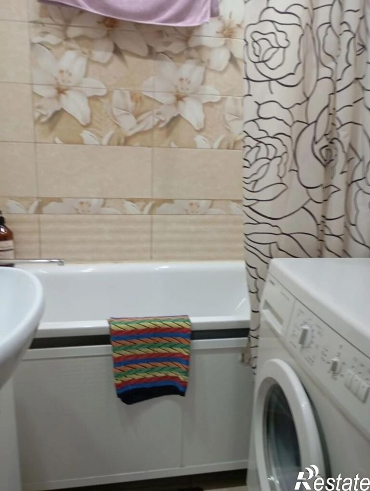 2-комн квартира Закруткина ул., 22