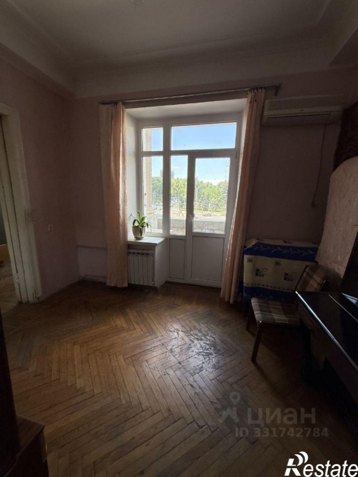 Комната Театральная пл, 2,  д. 2