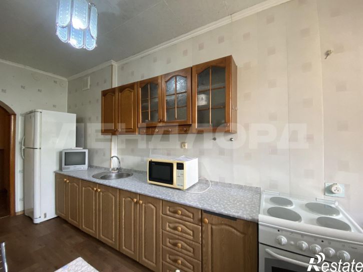 1-комн квартира улица Жмайлова, 4/5