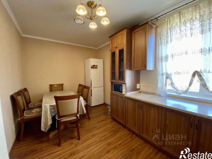 2-комн квартира ул Жмайлова, 4/2,  д. 4/2