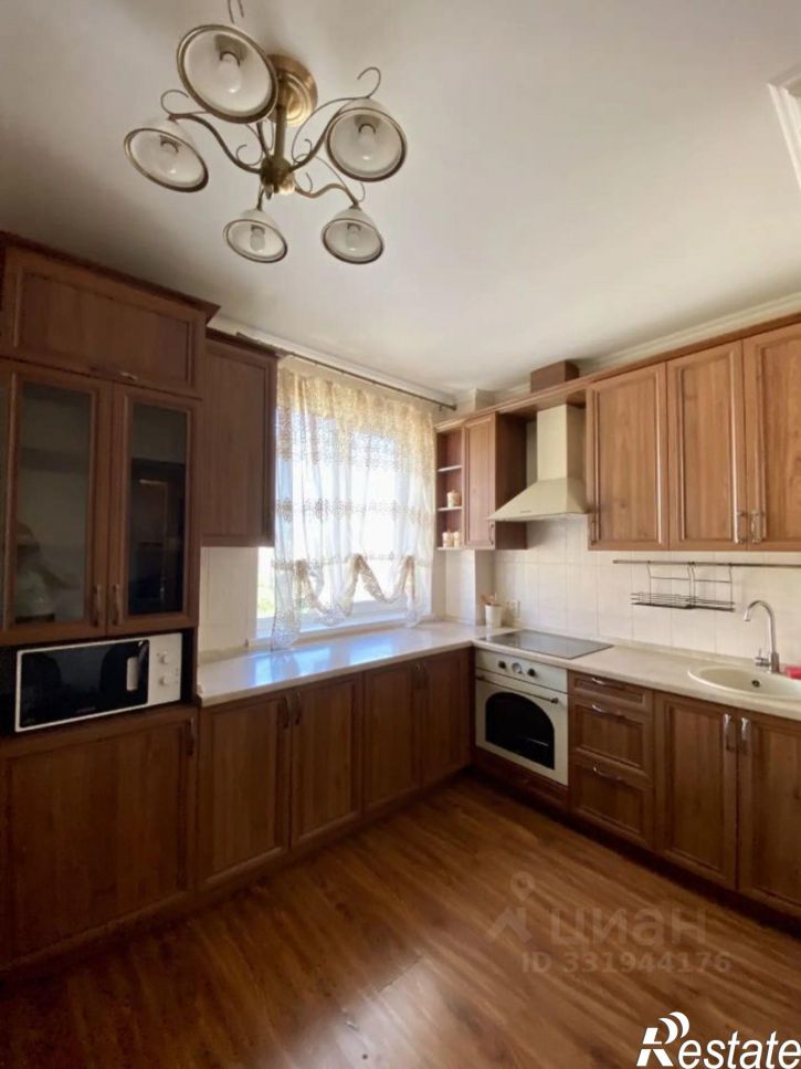 2-комн квартира ул Жмайлова, 4/2,  д. 4/2