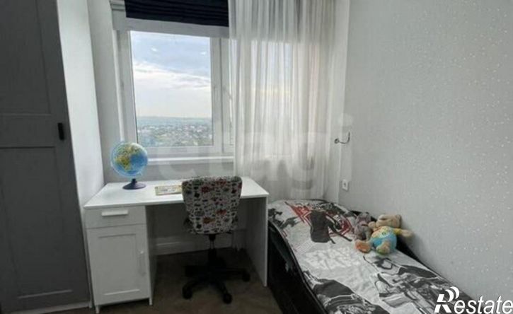 2-комн квартира пр-кт Сиверса, 32,  д. 32