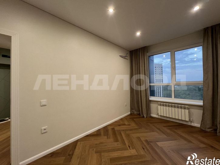 2-комн квартира улица Бориса Слюсаря, 23с2