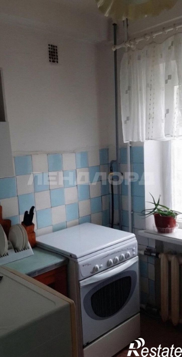 2-комн квартира улица Зорге, 8