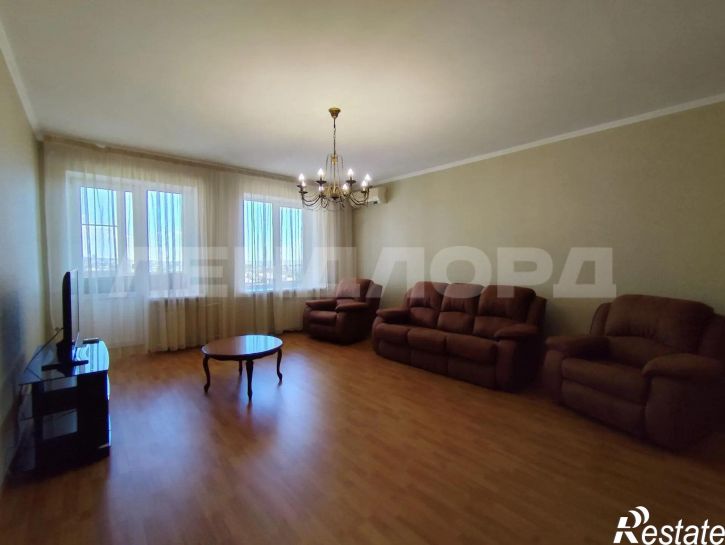 3-комн квартира улица 27-я Линия, 16А