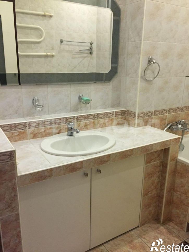 4-комн квартира улица Сержантова, 6