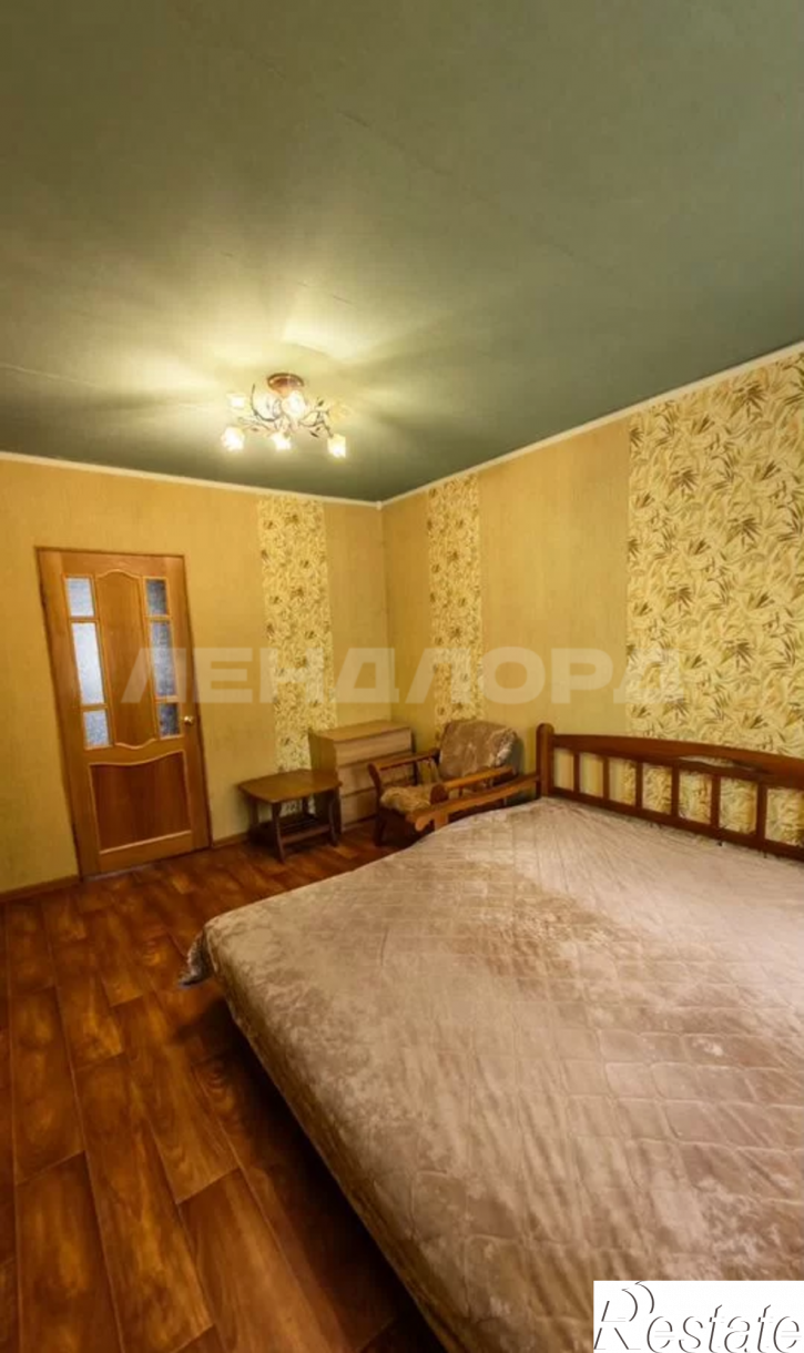 2-комн квартира улица Быковского, 3