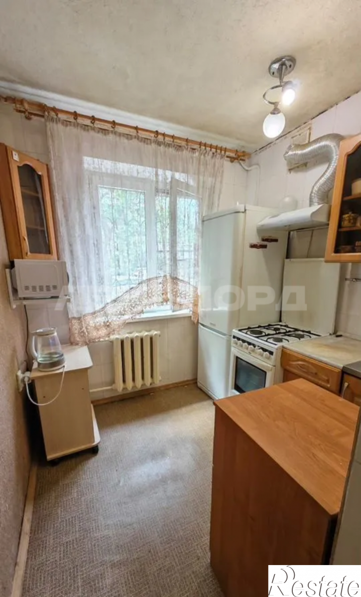 2-комн квартира улица Быковского, 3