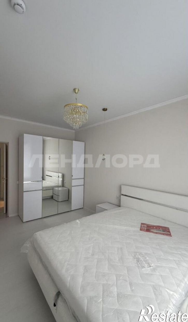 2-комн квартира улица Бориса Слюсаря, 23с2