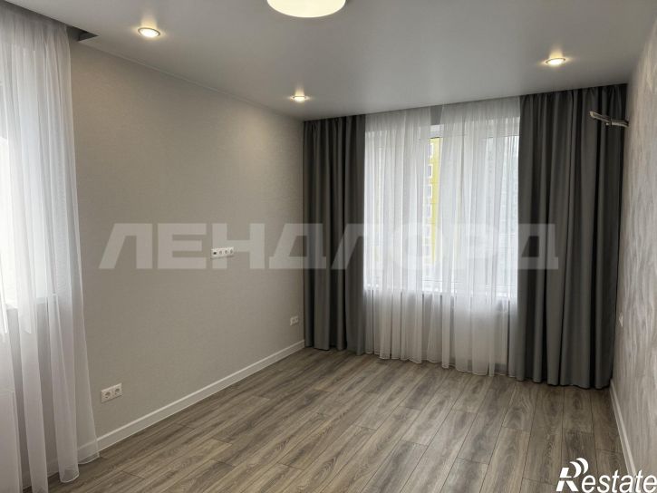 2-комн квартира улица Ткачёва, 23