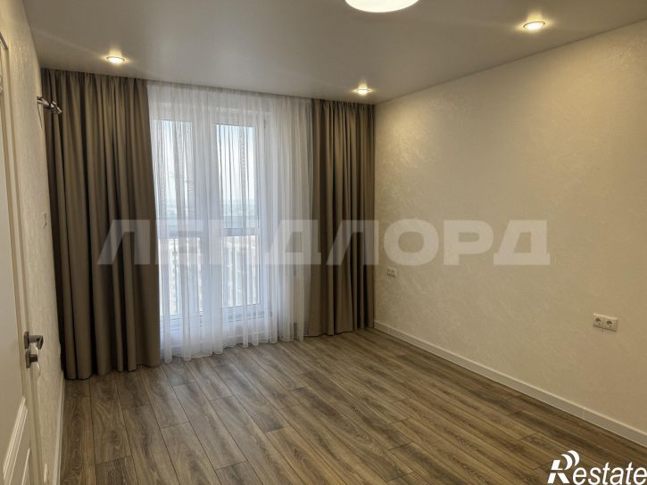2-комн квартира улица Ткачёва, 23