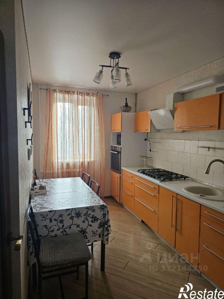 3-комн квартира ул 13-я линия, 6,  д. 6