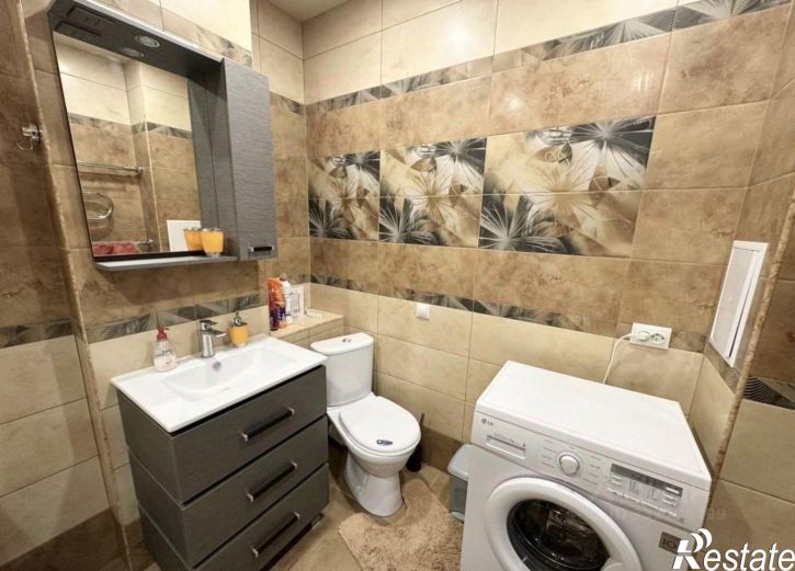 2-комн квартира ул Жмайлова, 4г,  д. 4г