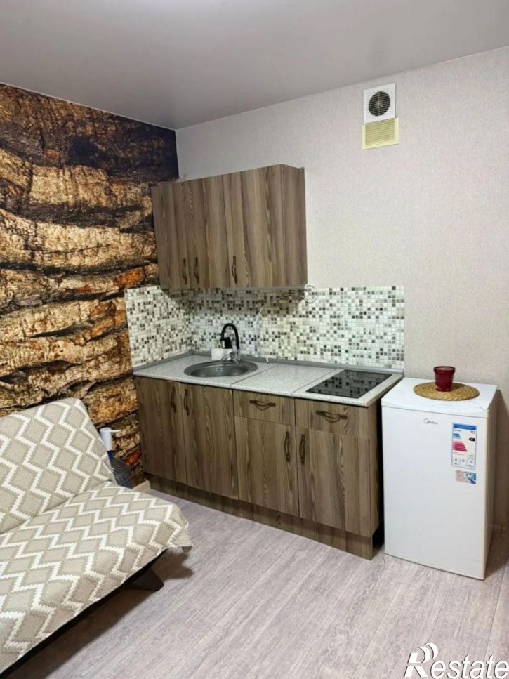 Студия Платона Кляты ул, 25