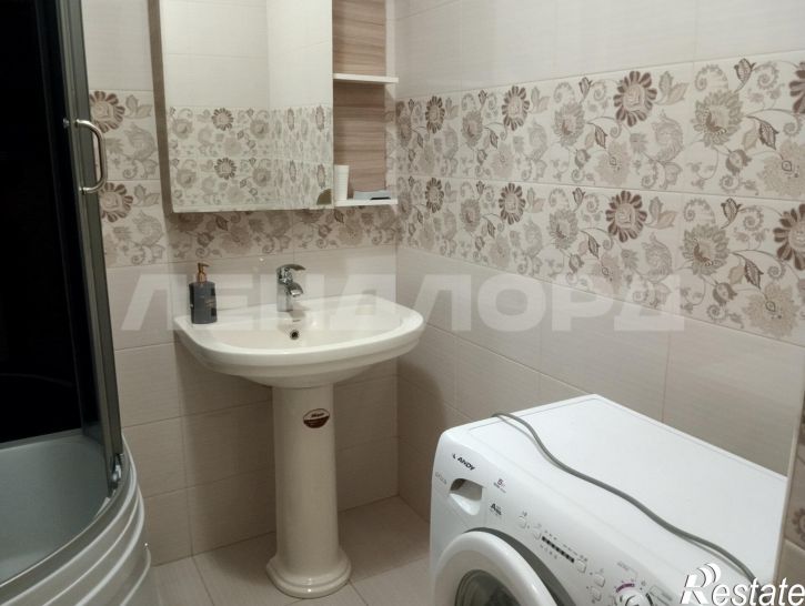 2-комн квартира улица Максима Горького, 102