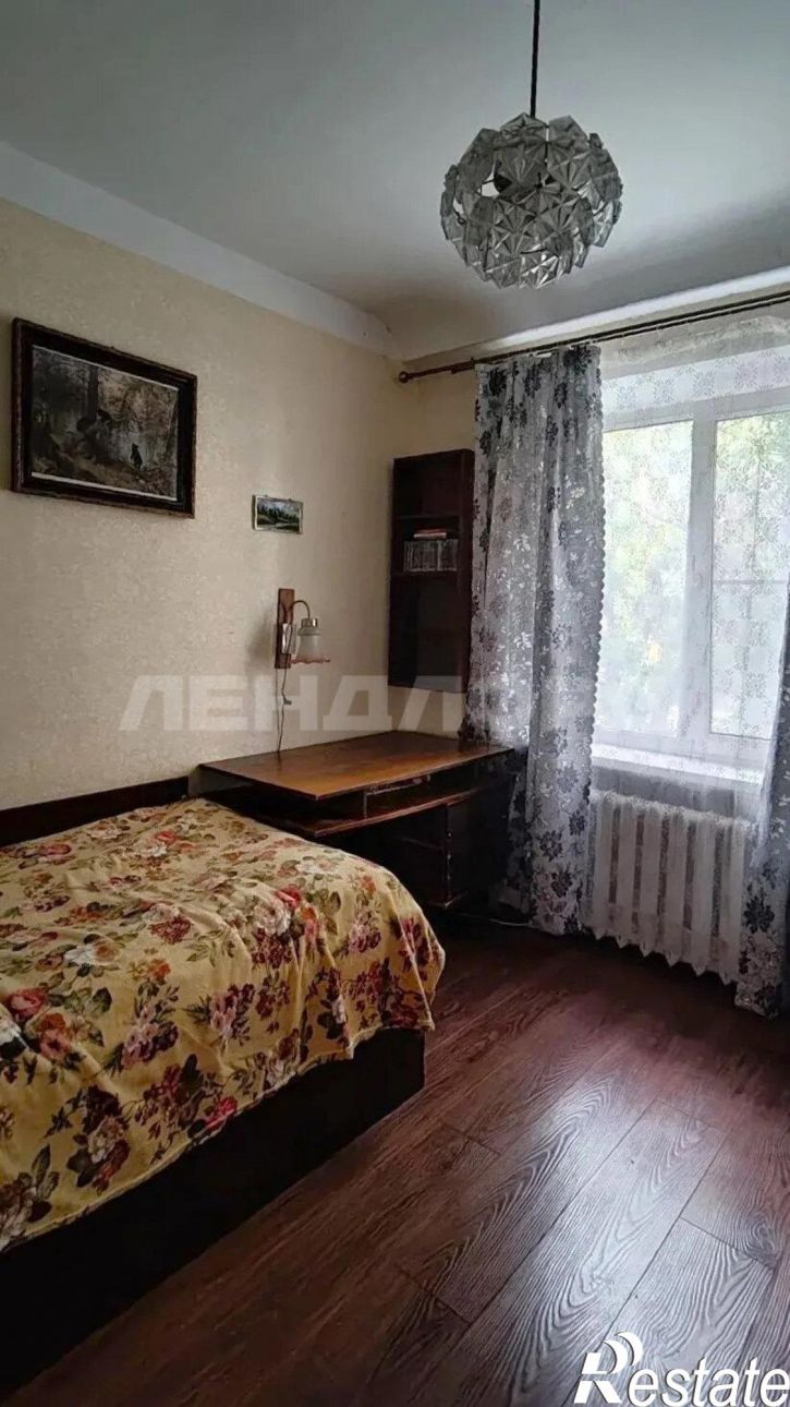 4-комн квартира улица Оганова, 15