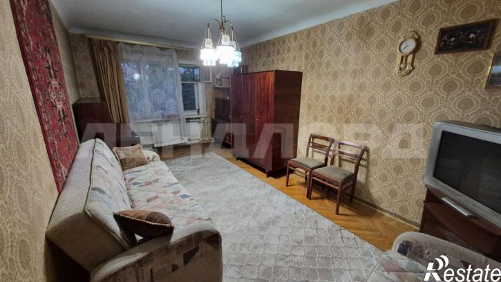 2-комн квартира Батуринская улица, 2-8