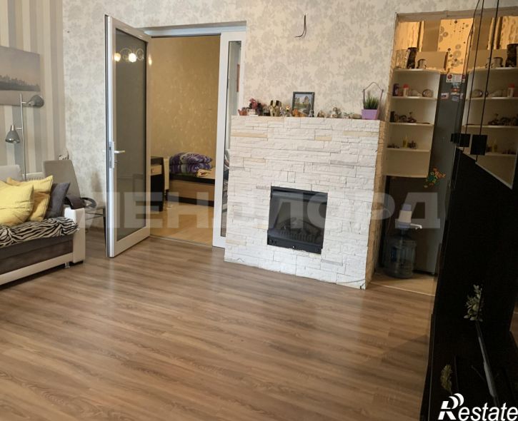 3-комн квартира улица Обороны, 60