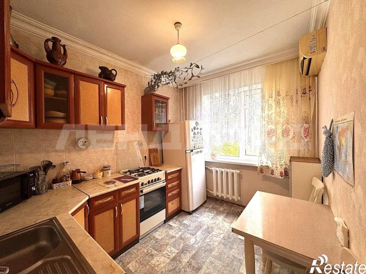 2-комн квартира проспект Королёва, 23