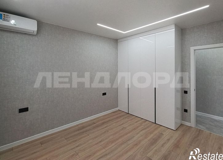 2-комн квартира улица Назарько, 2/25