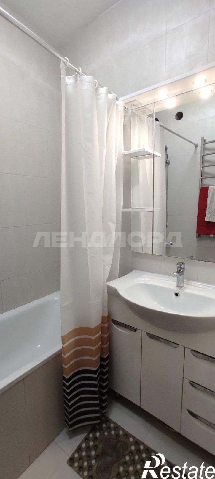1-комн квартира улица Вселенной, 2/1
