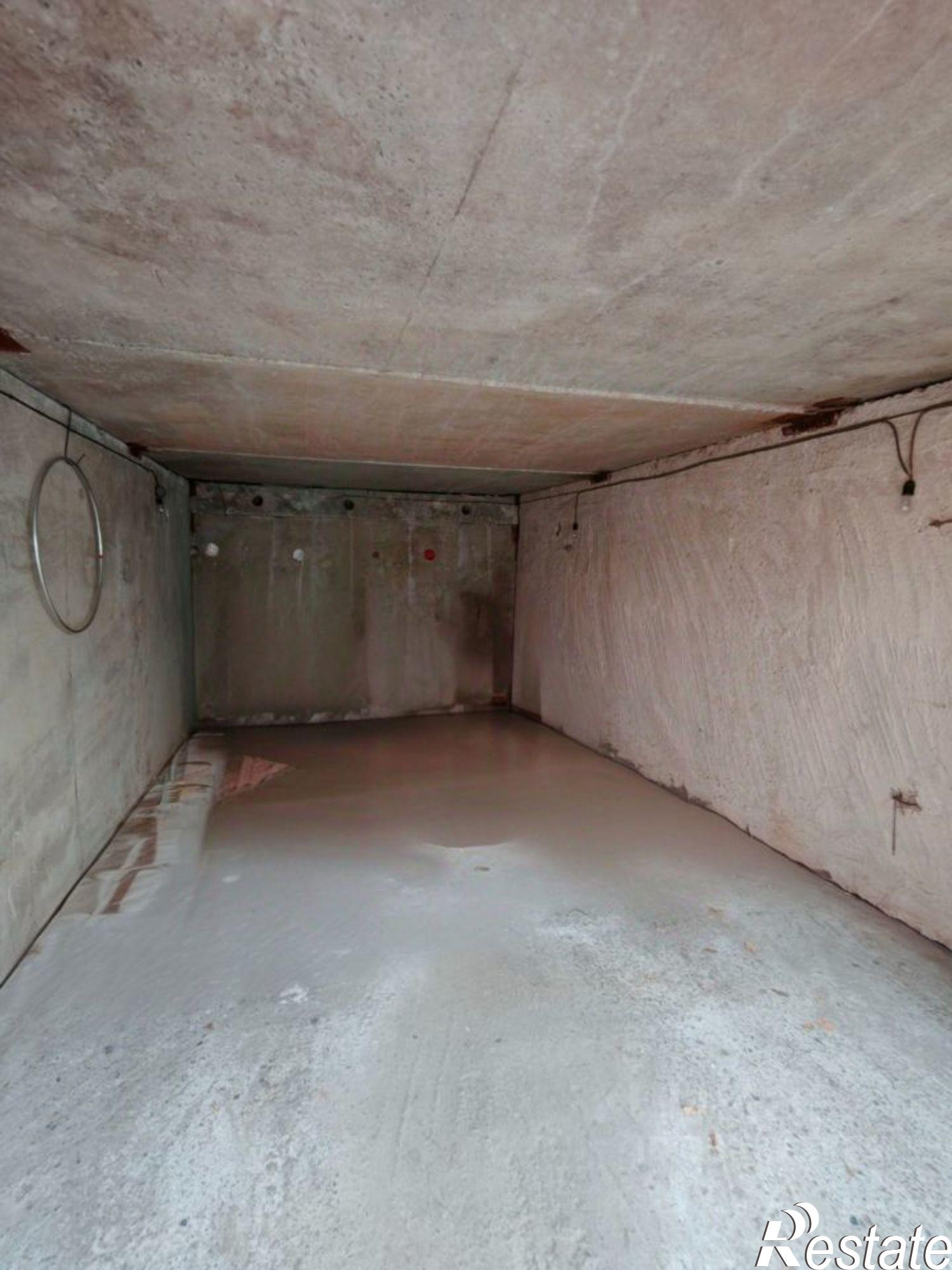 Купить гараж, место в паркинге за 2 403 860 рублей на ул Тельмана, 4