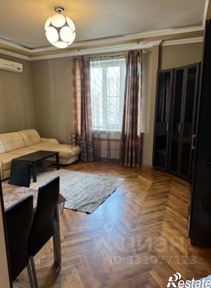 2-комн квартира ул 32-я линия, 76/10,  д. 76/10