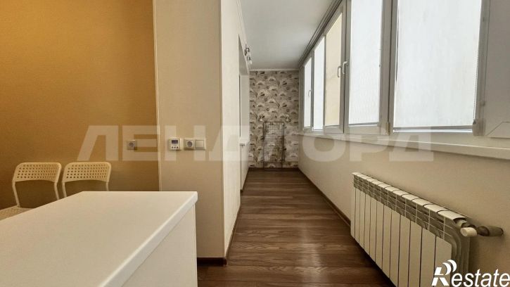 2-комн квартира улица Думенко, 3/1