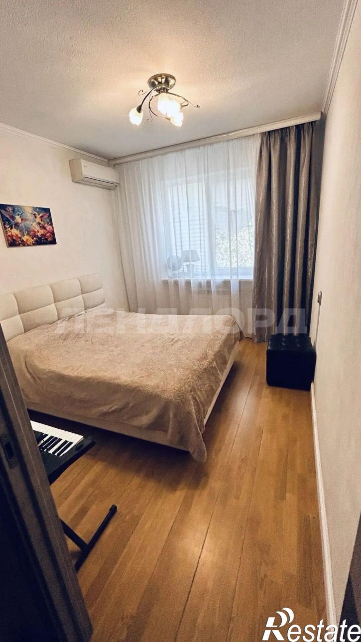 3-комн квартира улица Туполева, 3