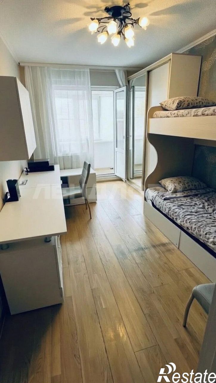 3-комн квартира улица Туполева, 3