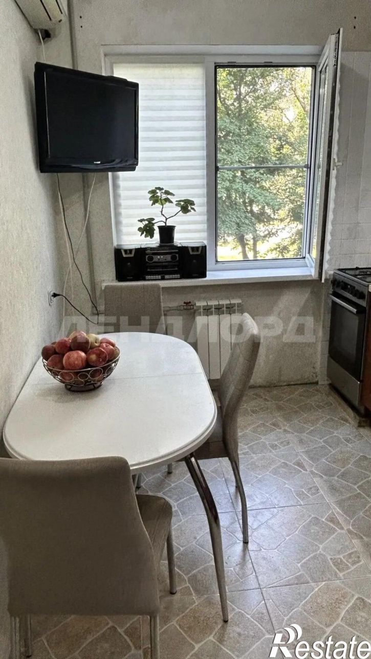 3-комн квартира улица Туполева, 3