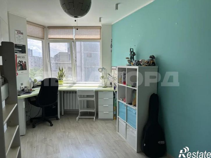 3-комн квартира улица Добровольского, 17/1