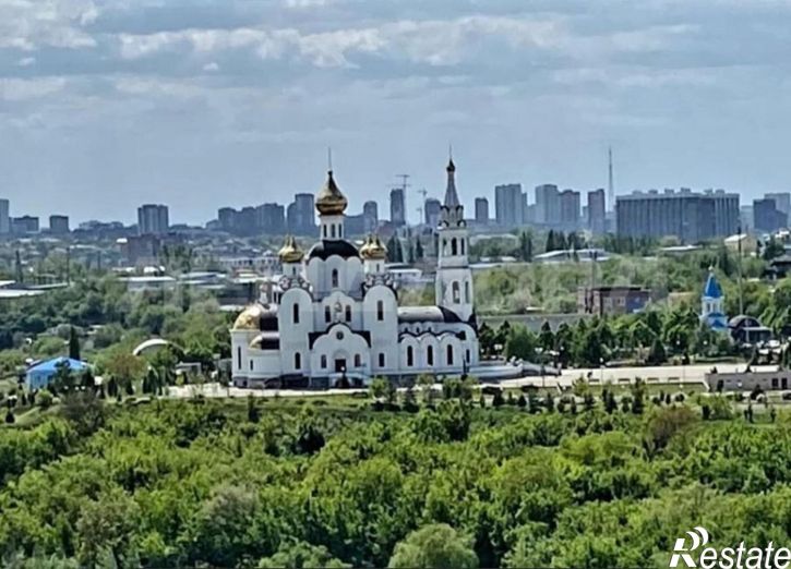 2-комн квартира бульвар Комарова, 12/1