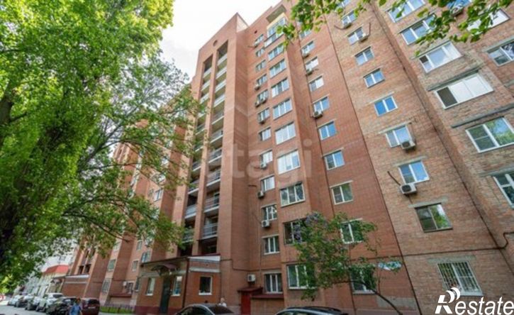 3-комн квартира б-р Комарова, 28 6,  д. 28 6,  к. 6