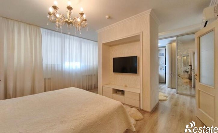 3-комн квартира пр-кт Космонавтов, 37,  д. 37