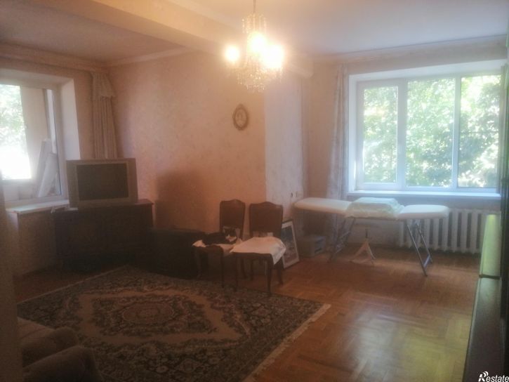 3-комн квартира Обороны, 28/10