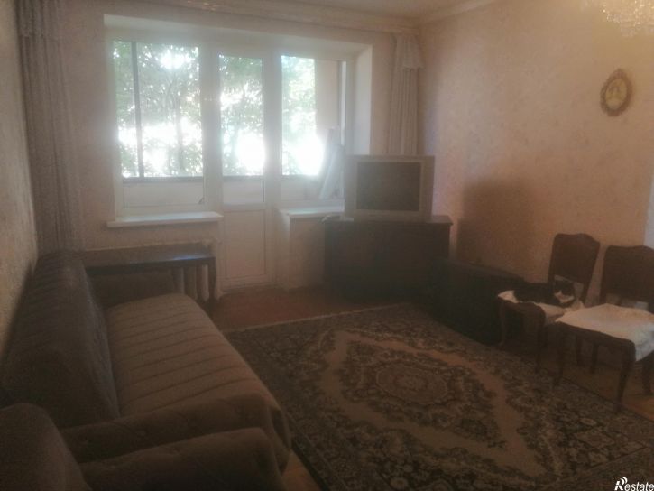 3-комн квартира Обороны, 28/10