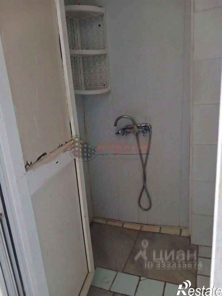 Комната б-р Комарова, 3 3,  д. 3 3,  к. 3