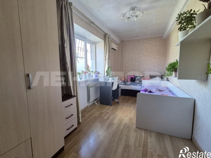 3-комн квартира улица Коммунаров, 33В