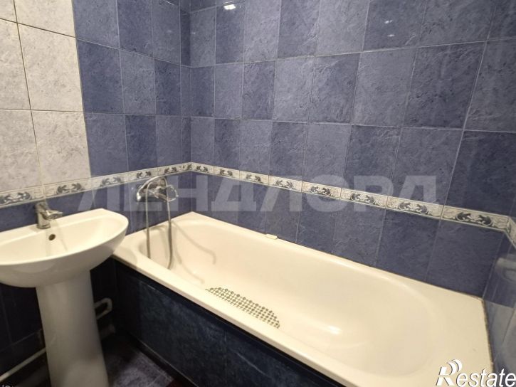3-комн квартира улица Коммунаров, 33В