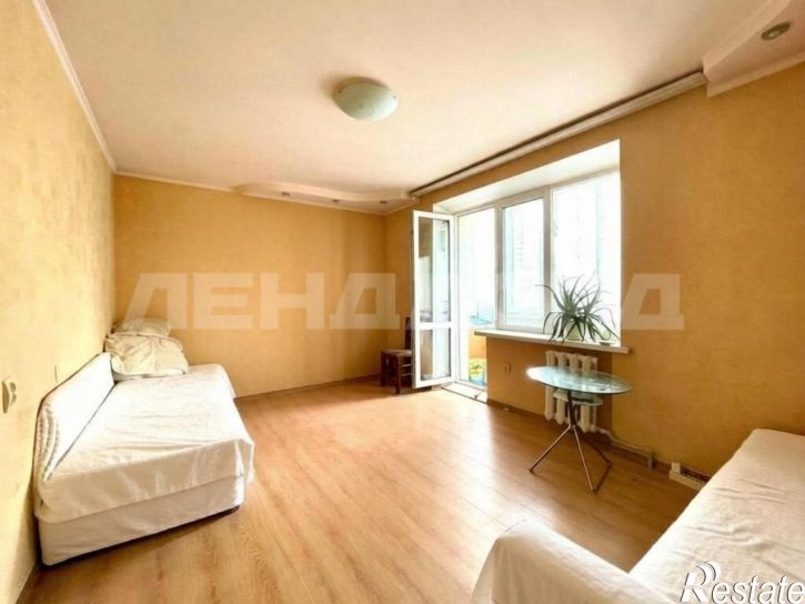 2-комн квартира улица Варфоломеева, 246