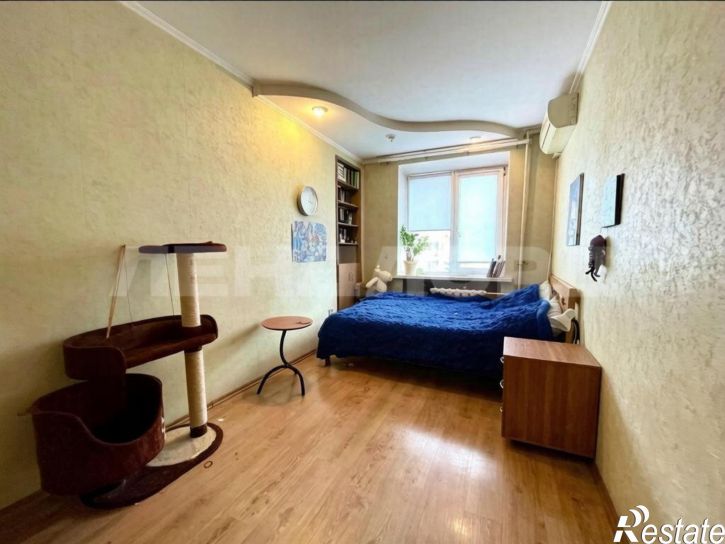 2-комн квартира улица Варфоломеева, 246