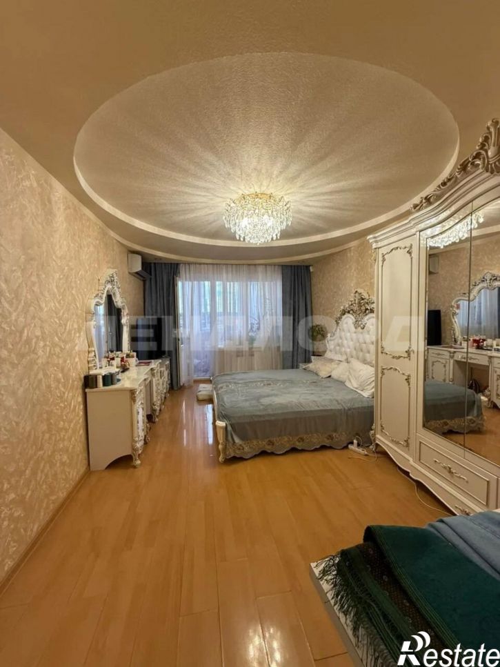4-комн квартира улица Миронова, 4А