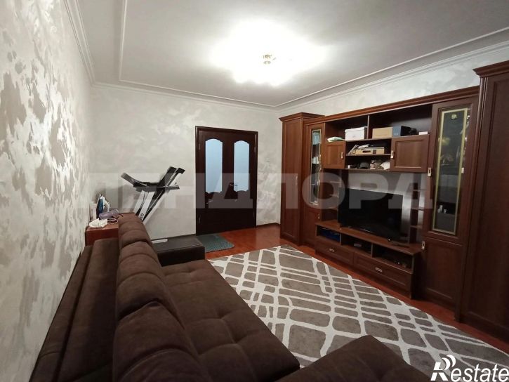 3-комн квартира улица Думенко, 11В