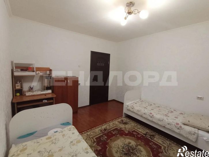 3-комн квартира улица Думенко, 11В